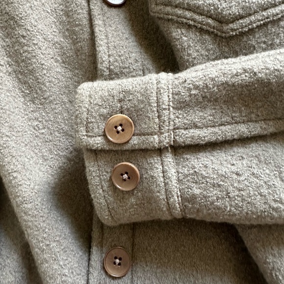 Wilfred Chacket - Picture 4 of 5